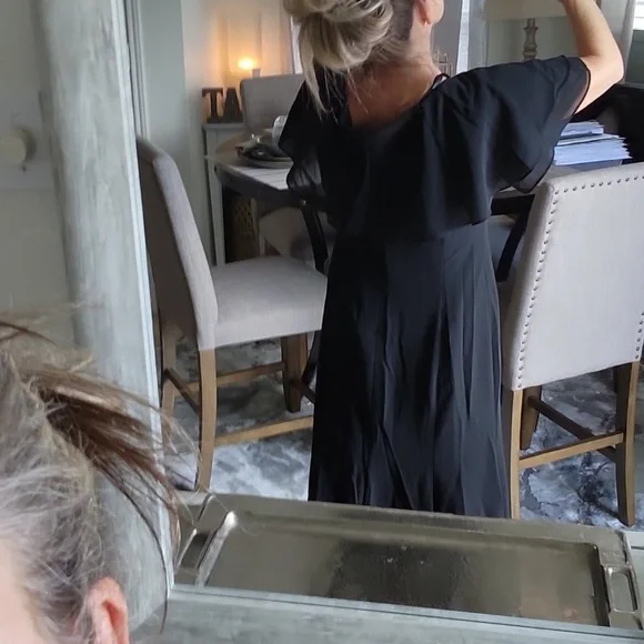 Liz Claiborne $5 - Picture 6 of 10